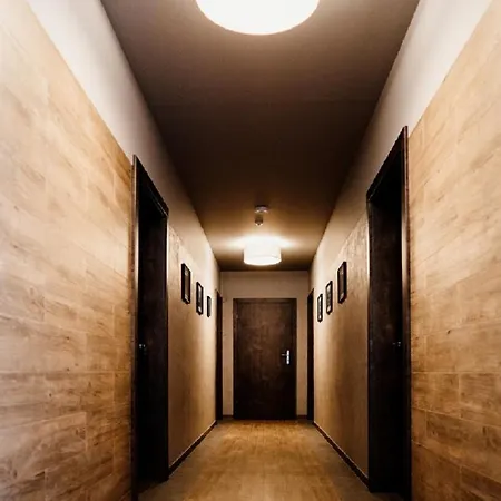 Oda ve Kahvaltı Roza 3*