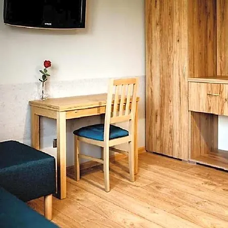 Roza Bed & Breakfast 3*